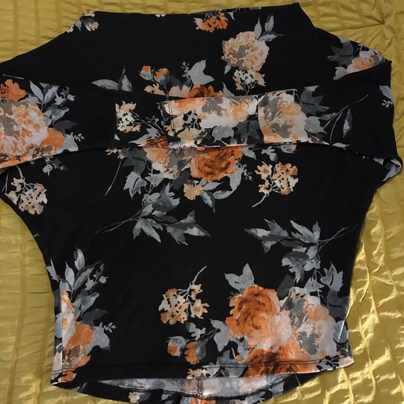 EUC Black Top with BEAUTIFUL Floral Print - Picture 2 of 4